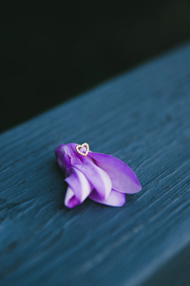 Heart Baby Earrings in 18k Gold with White Diamonds